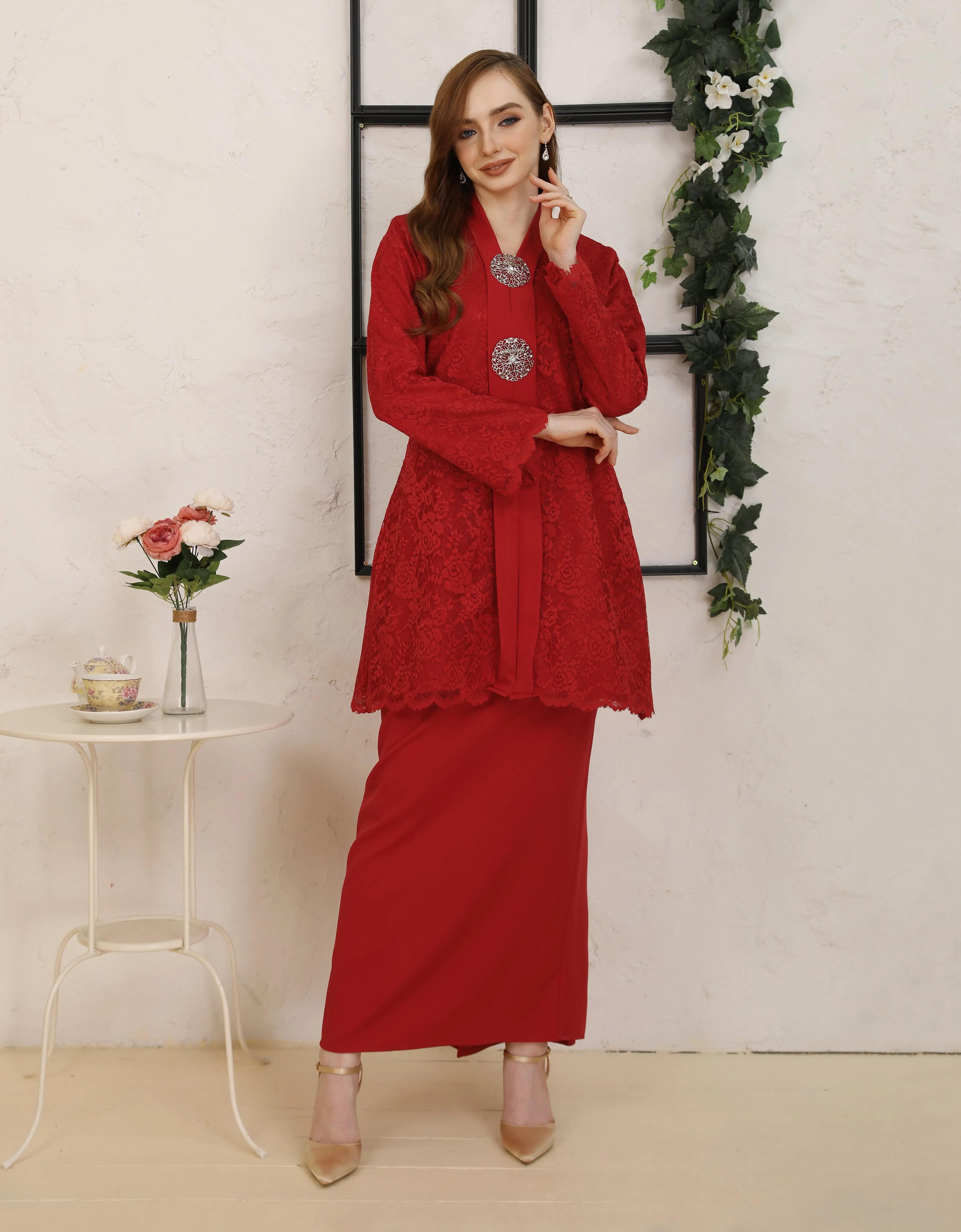 BAJU KEBAYA SHEREEN (CRIMSON RED)