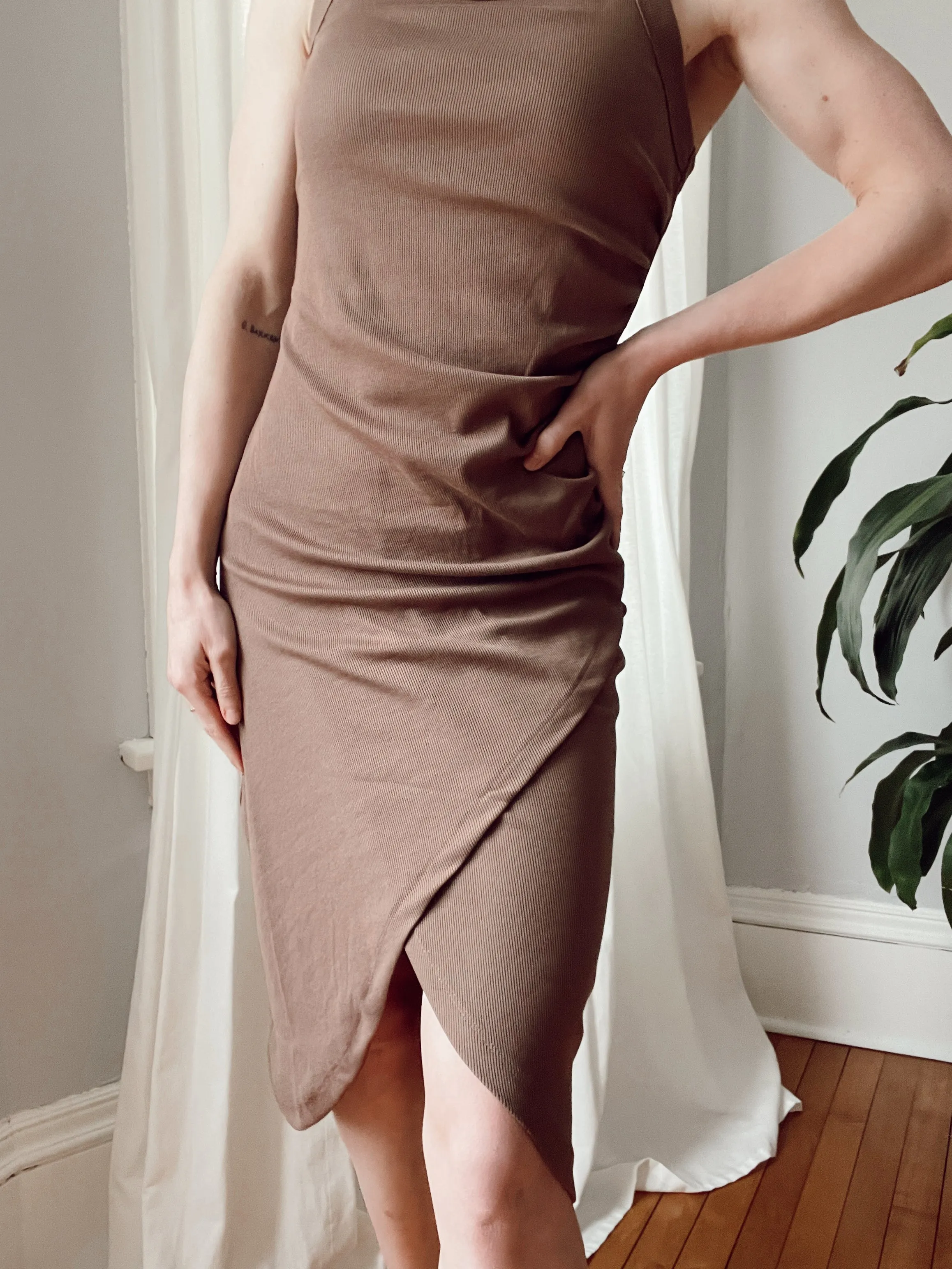 Chestnut Ribbed Knit Midi Dress