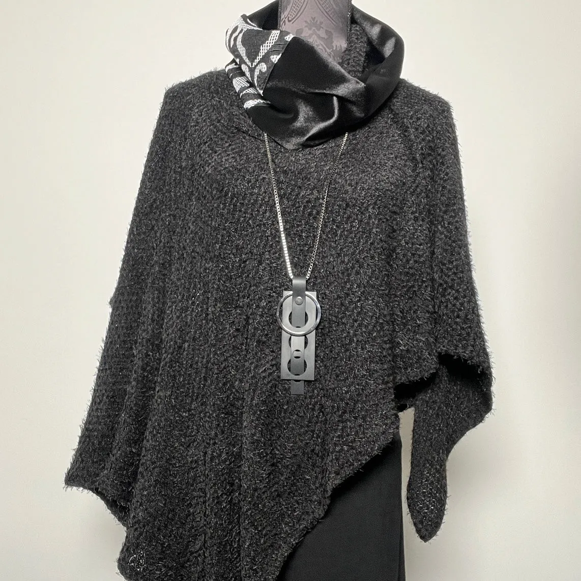 Luxe Collar - Loop Scarf - Black Velvet - Black & White Trim