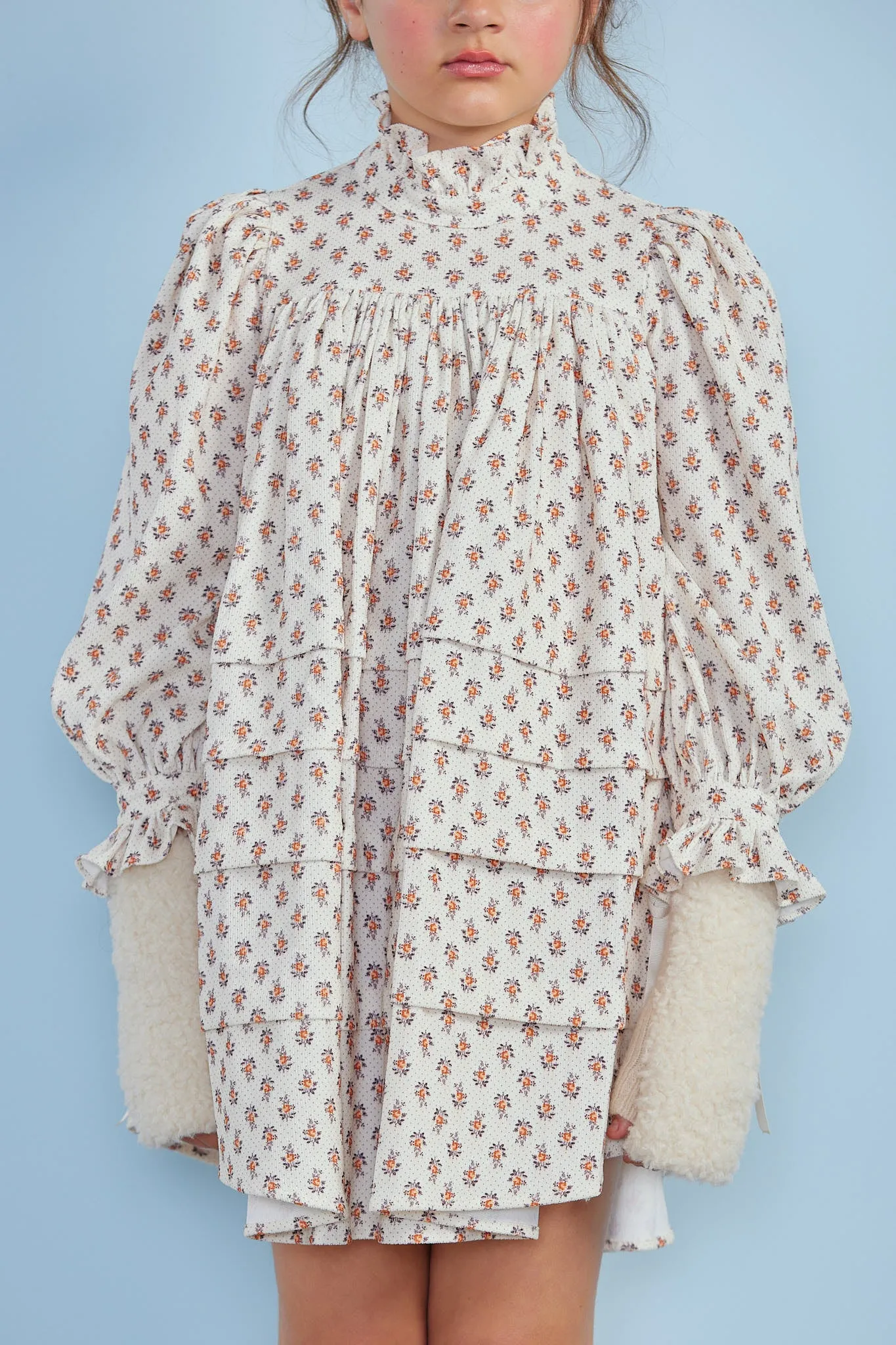 PETITE AMALIE TOFFEE FLOWER PRINT TIERED BABYDOLL DRESS