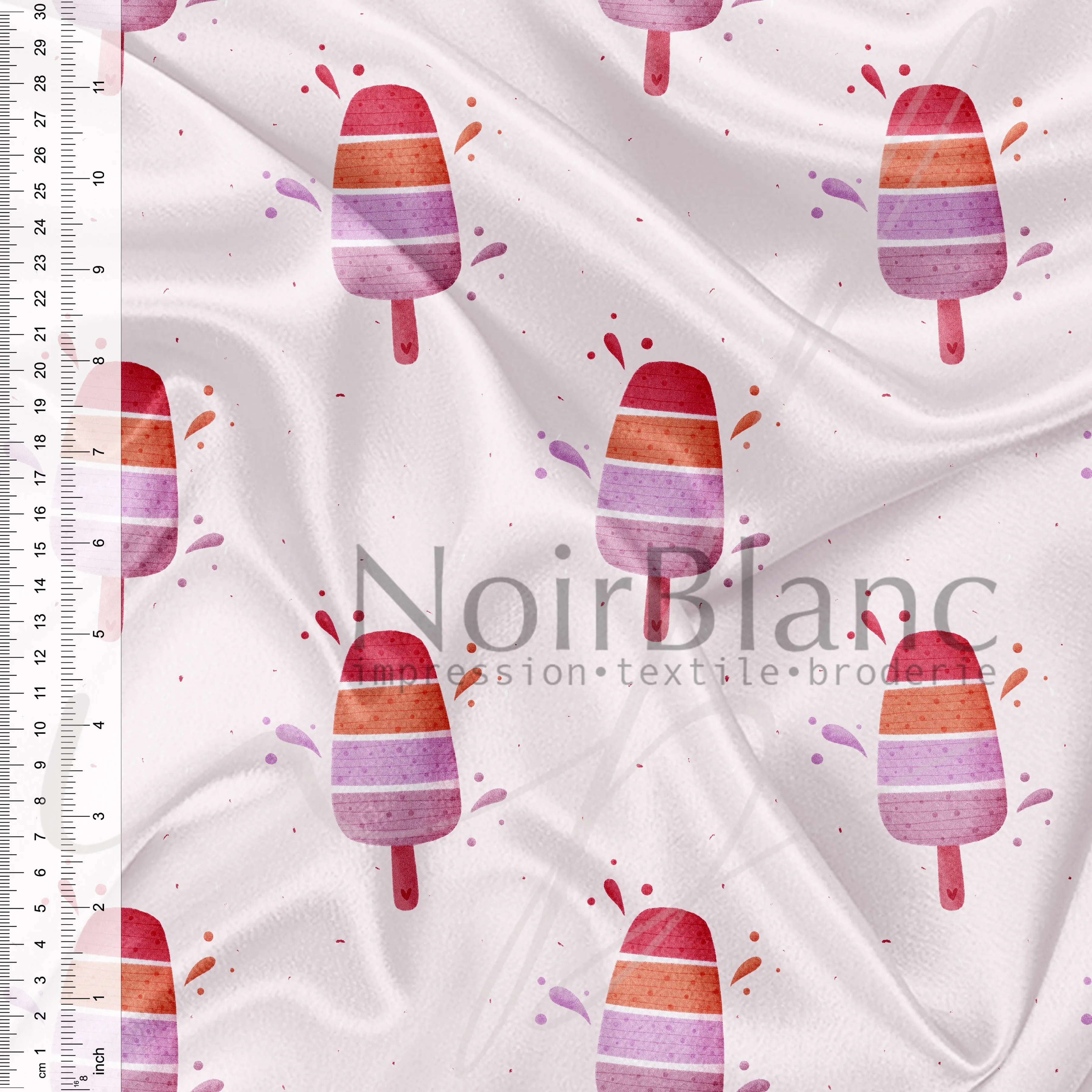 Popsicle minimaliste rose arc-en-ciel