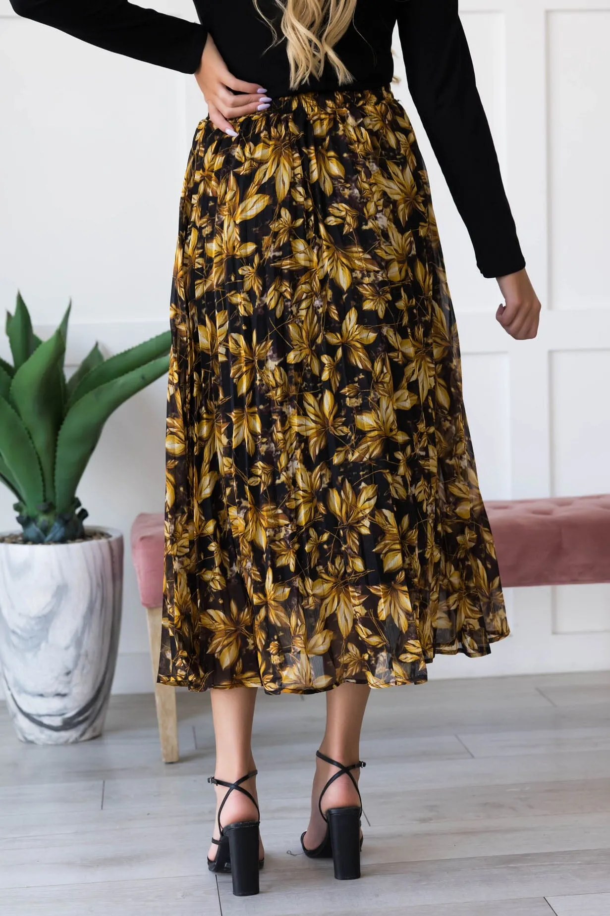Style & Grace Pleated Skirt