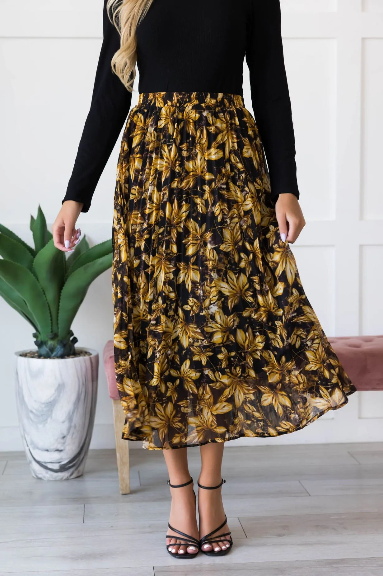 Style & Grace Pleated Skirt