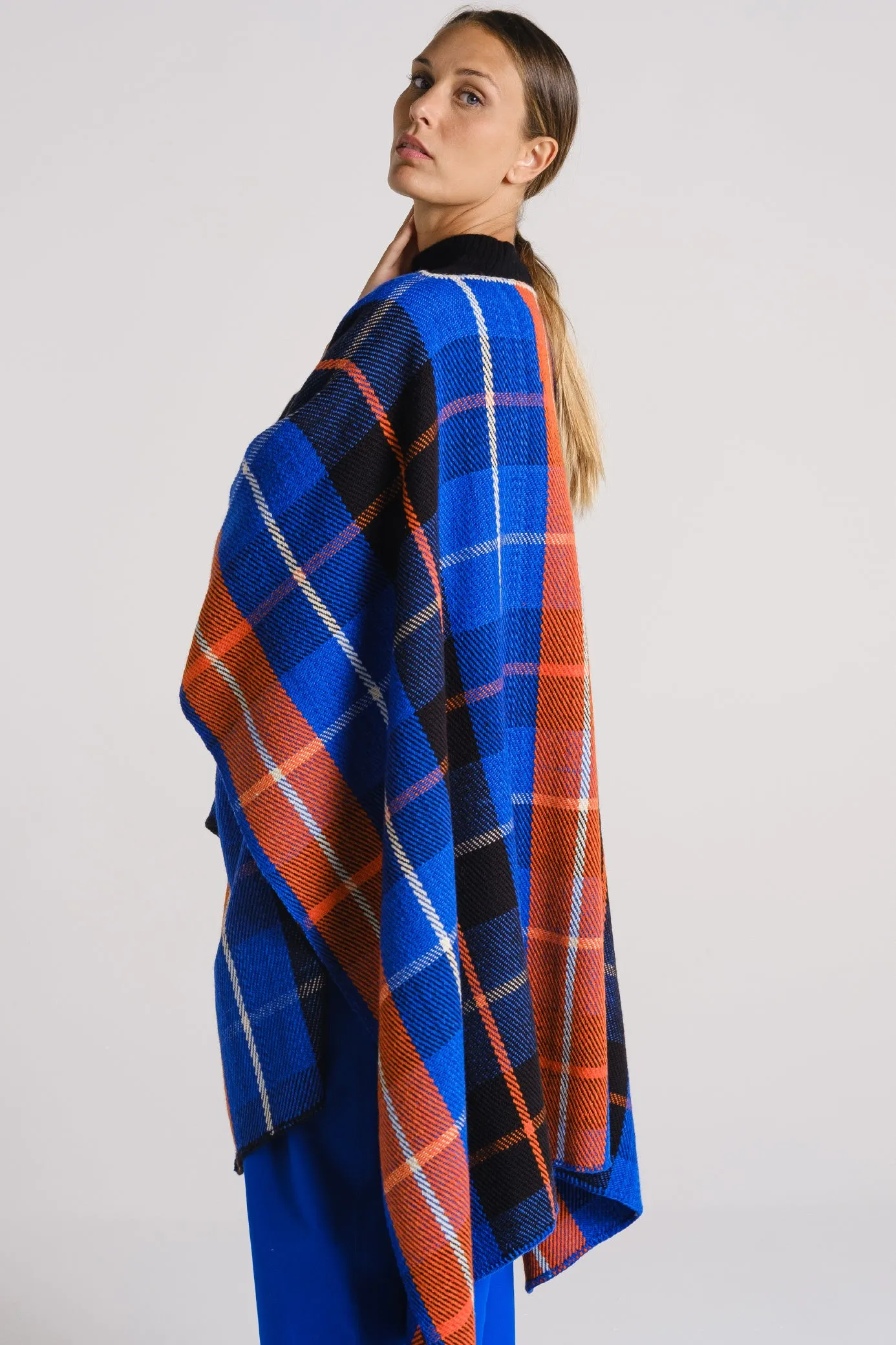 Window-pane poncho orange/bluette